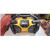 Image 4 : DEWALT RADIO