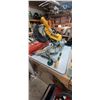 Image 1 : DEWALT MITER COMPOUND SAW 12"