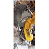 Image 3 : DEWALT MITER COMPOUND SAW 12"