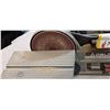 Image 6 : DELTA POWER 4" BELT AND 6" DISC SANDER
