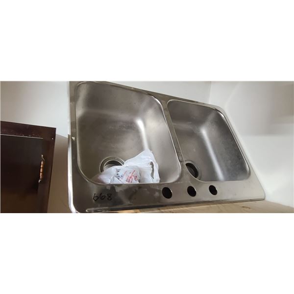 NEW STAINLESS STEEL SINK