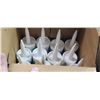Image 6 : 32 TUBES OF CAULKING