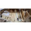 Image 22 : ALL NON HANGING INTEMS - MOSTLY WOOD PLEASE SEE IMAGES