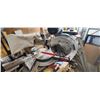 Image 29 : BOSCH PORTABLE 12" MITRE COMPOUND SAW