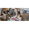 Image 9 : BOSCH PORTABLE 12" MITRE COMPOUND SAW