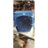 Image 3 : LARGE PET CRATE