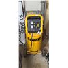 Image 1 : DEWALT 15GAL 5.0CFM 1.6HP AIRCOMPRESSOR