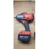 Image 2 : M18 FUEL 1/2" IMPACT WRENCH WITH EXTRA BATTERY - NO CHARGER