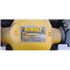 Image 3 : DEWALT DW756 6" BENCH GRINDER
