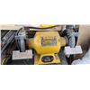 Image 6 : DEWALT DW756 6" BENCH GRINDER