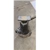 Image 8 : MOTOR MASTER 3TON FLOOR JACK, JACK STAND, TIRE IRON