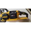 Image 7 : DEWALT BRUSHLESS 60V MAX DCCS670 CORDLESS CHAIN SAW IN TOTE C/W 3 HD BATTERIES NO CHARGER FOUND