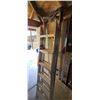 Image 7 : 7 FT FEATHERLITE  LADDER