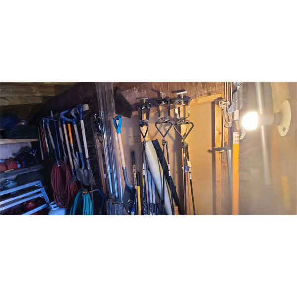 ALL HAND, CONSTRUCTION AND GARDEN TOOLS/ HOSE ON WALL AND IN CORNER