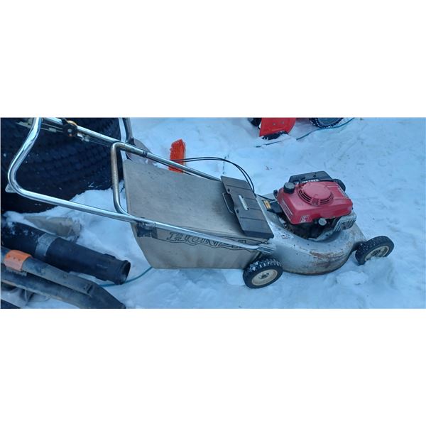 HONDA HRA 214 GAS LAWN MOWER