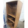 Image 1 : Wooden Bookshelf