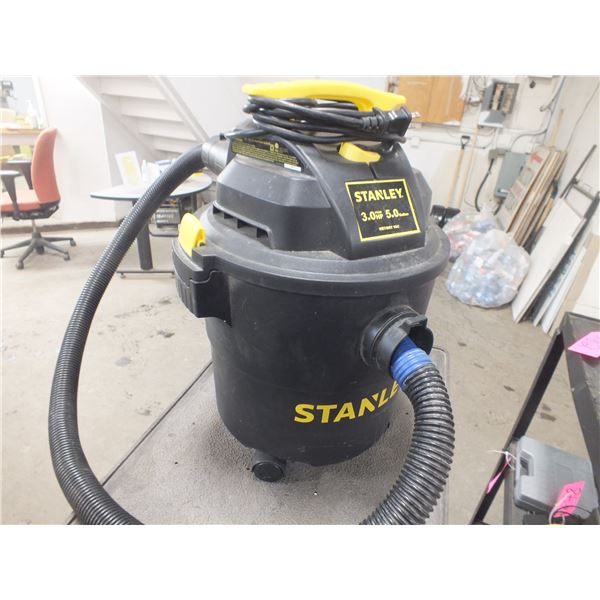 Stanley 3hp  5gal shop Vac w/ Wand