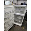 Image 2 : Frigidaire Refrigerator