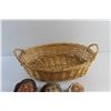 Image 2 : (5) Chalkware Wall Hanging Decorations - Chipped and Wicker Fruit Basket