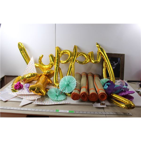 (4) Straw Beach Mats, Birthday Decorations- Balloons, Streamers, Candles, Etc., Halloween 3D Photo