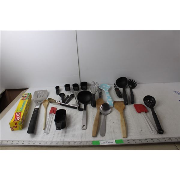 Kitchen Utensil Lot- Spatula, Ladle, Measuring Spoons, Misc.