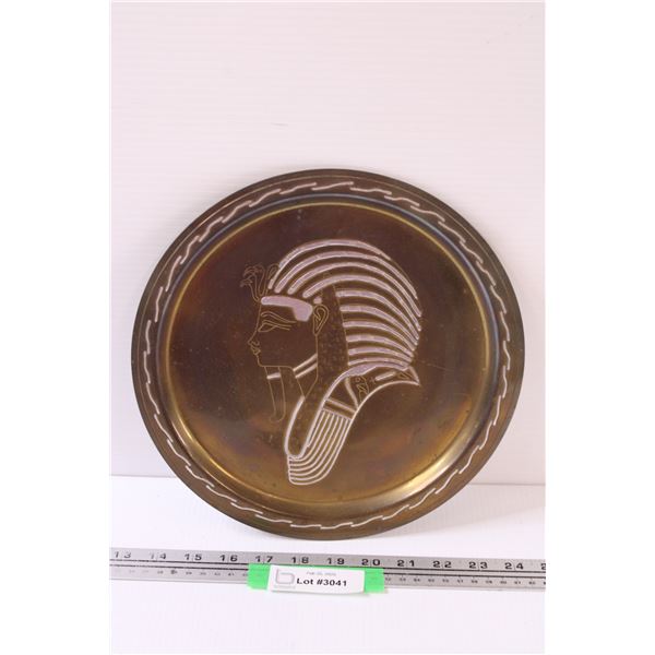 Egypt Pharaoh King Tut Portrait Brass Wall Plate - 11" Diameter
