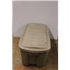 Image 2 : *Large Rubbermaid Plastic Storage Tote 42.2" Long x 21" x 16.6"