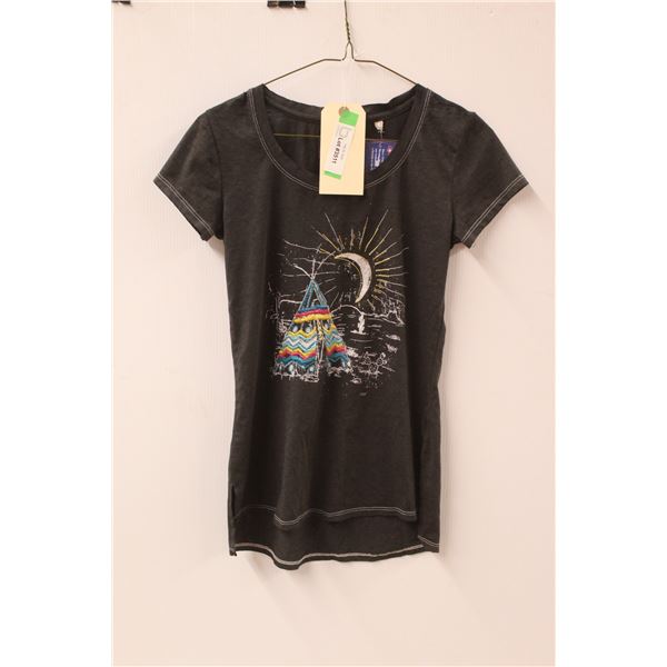 *Panhandle Ladies T Shirt - Size S - Consigner States New W/Tags