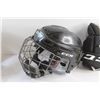 Image 5 : Kids CCM Hockey Shoulder Pads, Helmet and Gloves