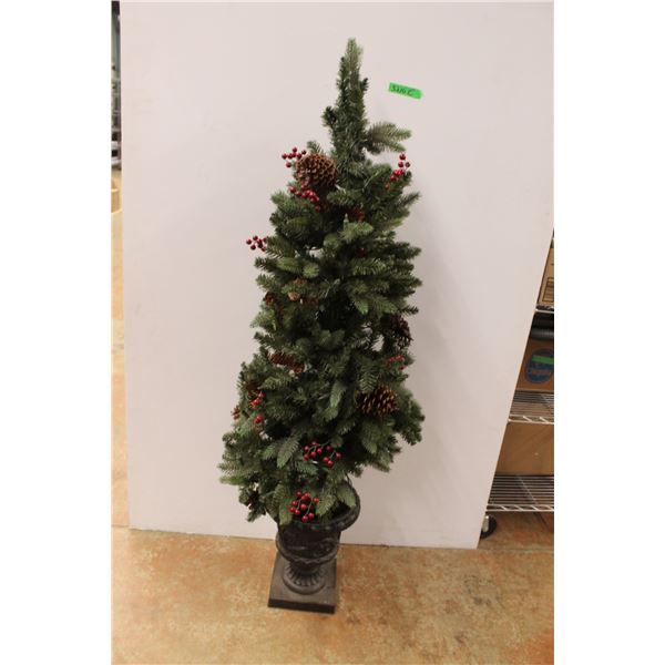 * Faux Electrified 5 ft Pine Tree - Tested