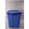 Image 2 : Rubbermaid Plastic Storage Tote 16.5" Tall x 24" Long x 15.5" Wide