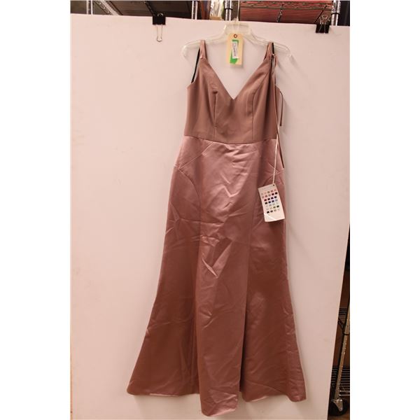 * Sorella Vita Bridesmaid/Grad Dress - Size 14