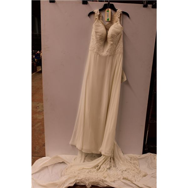 * Essence Wedding Dress - Size 18