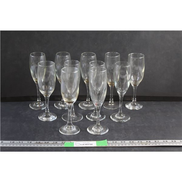 (11) Glass Champagne Goblets