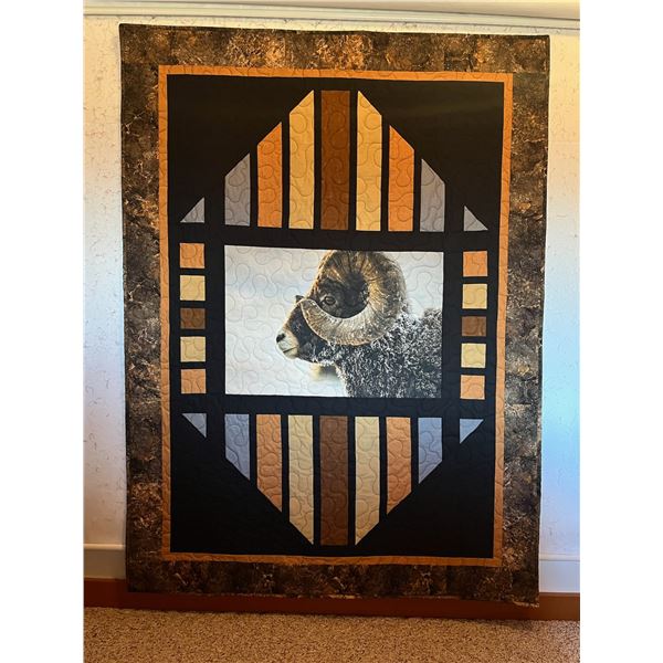 SPECIAL BIGHORN SHEEP CUSTOM-MADE QUILT