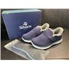 Image 2 : 1 Pair of Silverts Women's Extra Wide Comfort Shoes with Sherpa Lining Navy/Grey - Size 9 - New
