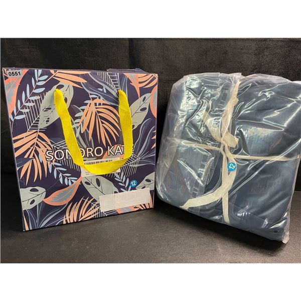 1 Sonoro Kate Super Soft Bed Sheet Set - Queen Size - Navy Blue - New in Box