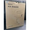 Image 2 : 1 Reemix Shaved Ice Machine/Electric Ice Shaver (Model: BH9271) - New in Box!