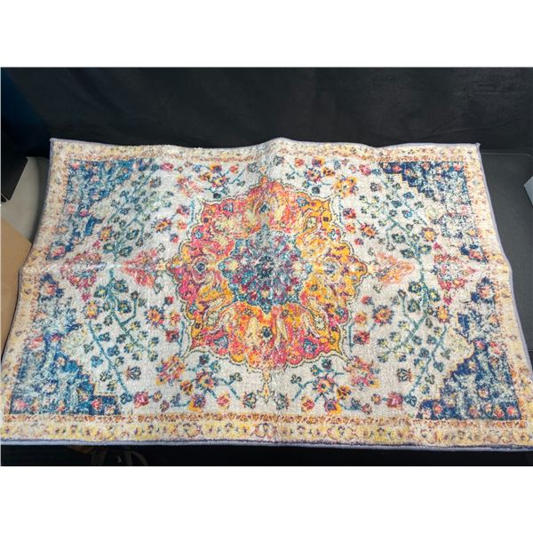 1 Small Area Rug - Floral Design - 2Ft x 3FT Size - New