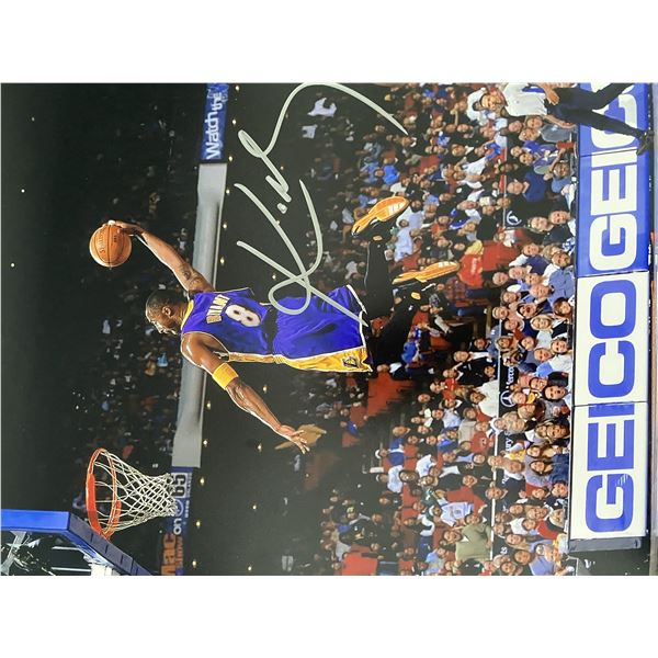 LA Lakers Kobe Bryant signed photo