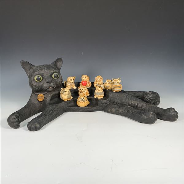 Harmony Kingdom Cat Display with Pot Bellys Figures, 2001