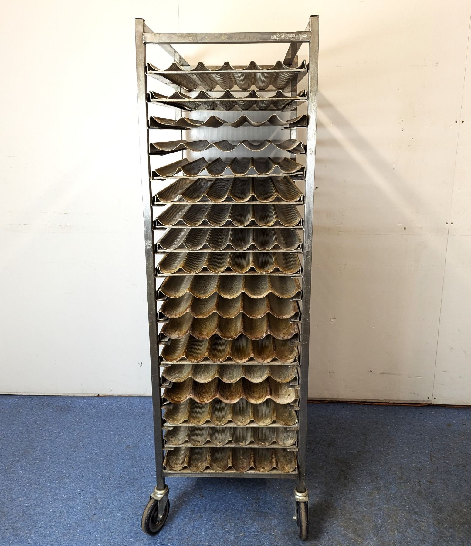 Mobile Pan Racks Mobile Pan Rack With Baguette Baking Trays - Lot of 19pcs | 18Tier-1/R1
