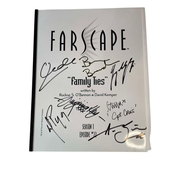 Farscape (1999-2003) - Cast Signed Script