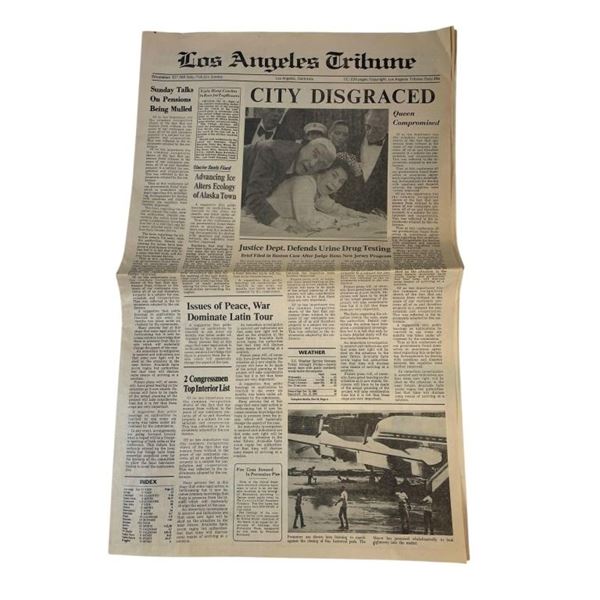 The Naked Gun: From the Files of Police Squad! (1988) - Los Angeles Tribune Newspaper