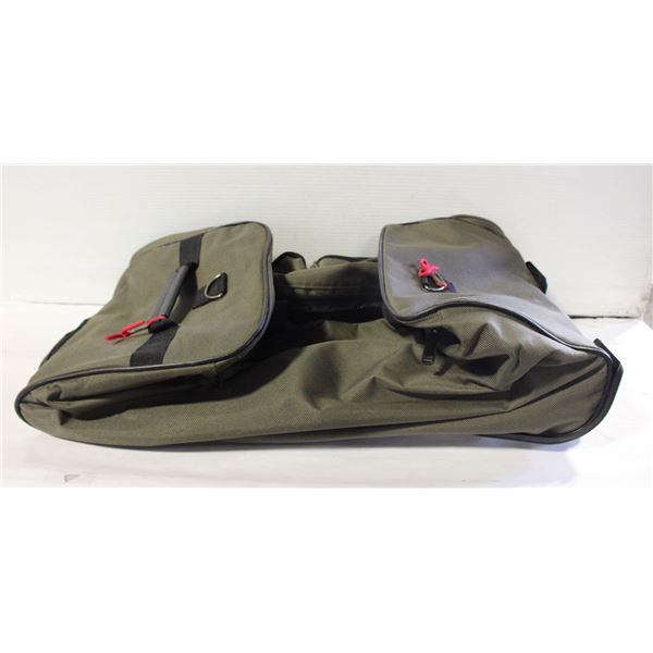 WHEELED DUFFLE BAG