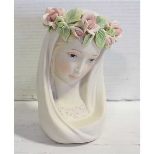 CYBIS "MADONNA ANGELICA QUEEN OF ANGELS" PORCELAIN