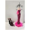 Image 1 : NECKLACE STAND + CUTE SHOE RING AND