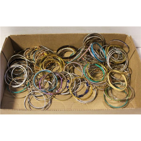 LARGE VOLUME OF THIN METAL BRACELETS