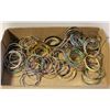 Image 1 : LARGE VOLUME OF THIN METAL BRACELETS