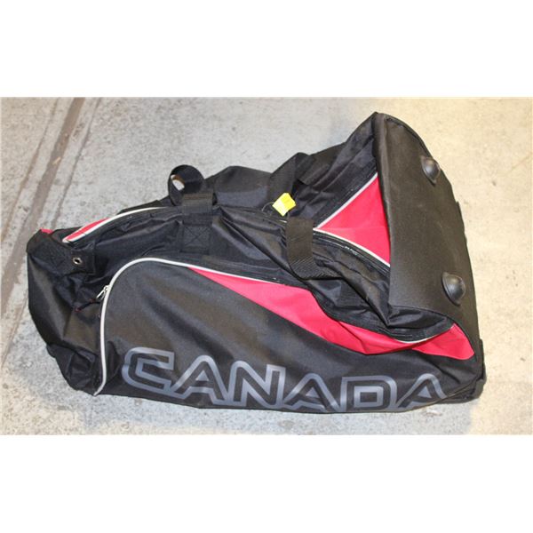 LARGE CANADA TOTE BAG WITH WHEELS AND PULL EXT
